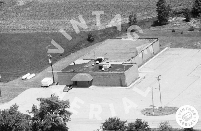 Strikers Entertainment (Pine Ridge Lanes) - Vintage Aerial